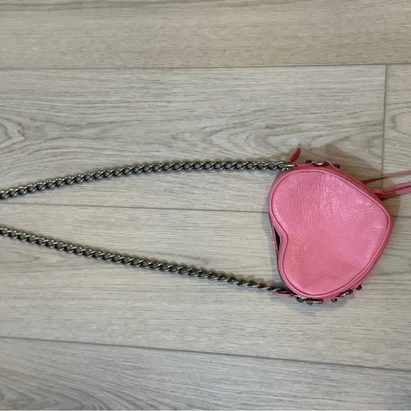 Balenciaga Pink Heart Crossbody Bag with Chain Strap - Picture 2 of 4